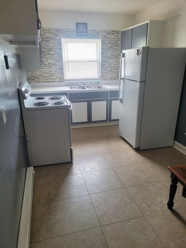 130 KURTZ AVE, Unit 11 in York, PA - Building Photo - Building Photo