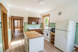 2132 W Walton St in Chicago, IL - Building Photo - Building Photo