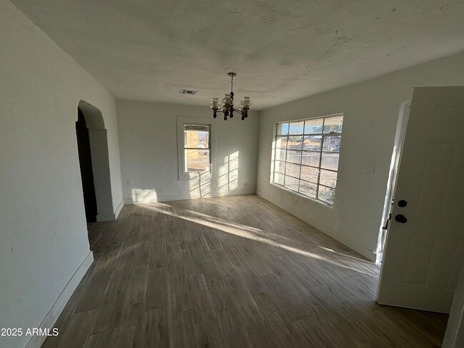 114 E 12th St in Eloy, AZ - Building Photo - Building Photo