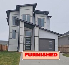 8320 85th Ave in Fort St John, BC - Building Photo - Building Photo