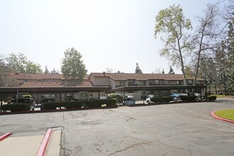 Florence Janss Apartments in Thousand Oaks, CA - Building Photo - Building Photo