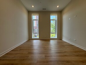 4177 W Belmont Ave, Unit 103 in Chicago, IL - Building Photo - Building Photo