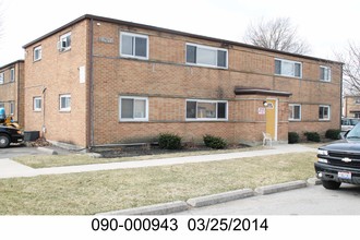 Yearling Circle in Columbus, OH - Foto de edificio - Building Photo