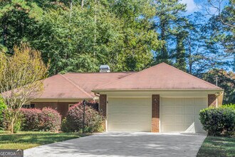 213 Robin Ln in Stockbridge, GA - Building Photo - Building Photo