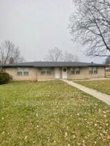 4053 Victoria Way in Lexington, KY - Building Photo