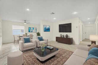 10151 NW 35th St, Unit 2-B in Coral Springs, FL - Foto de edificio - Building Photo