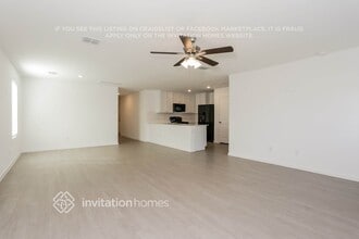 5106 Volunteer Dr in Ennis, TX - Building Photo - Building Photo