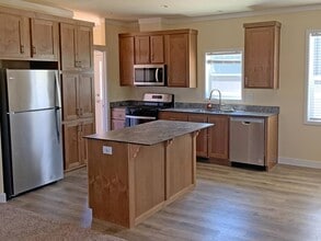 6656 Pentz Rd in Paradise, CA - Building Photo - Building Photo