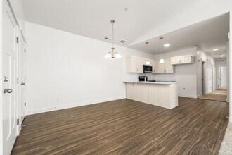 13714 S Hanley Ln in Riverton, UT - Building Photo - Building Photo