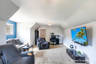 611 Marketplace Blvd in Kalamazoo, MI - Building Photo - Building Photo