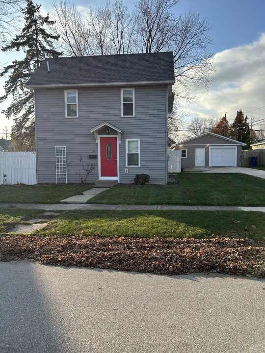 310 K St in La Porte, IN - Foto de edificio