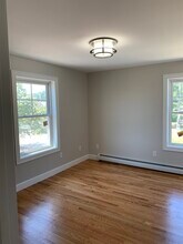 163 Middle Rd in Falmouth, ME - Building Photo - Building Photo