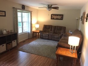 320 Pine Shores Dr in Front Royal, VA - Building Photo - Building Photo