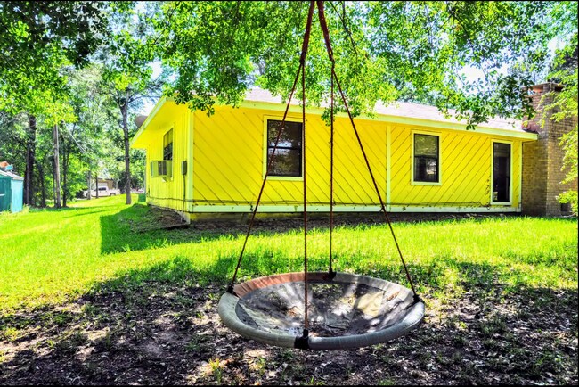 161 Yellowstone in Livingston, TX - Foto de edificio - Building Photo