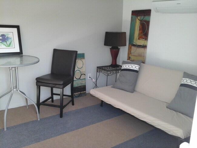 77775 Michigan Dr in Palm Desert, CA - Building Photo - Building Photo