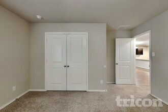 9727 Marbach Hl in San Antonio, TX - Foto de edificio - Building Photo