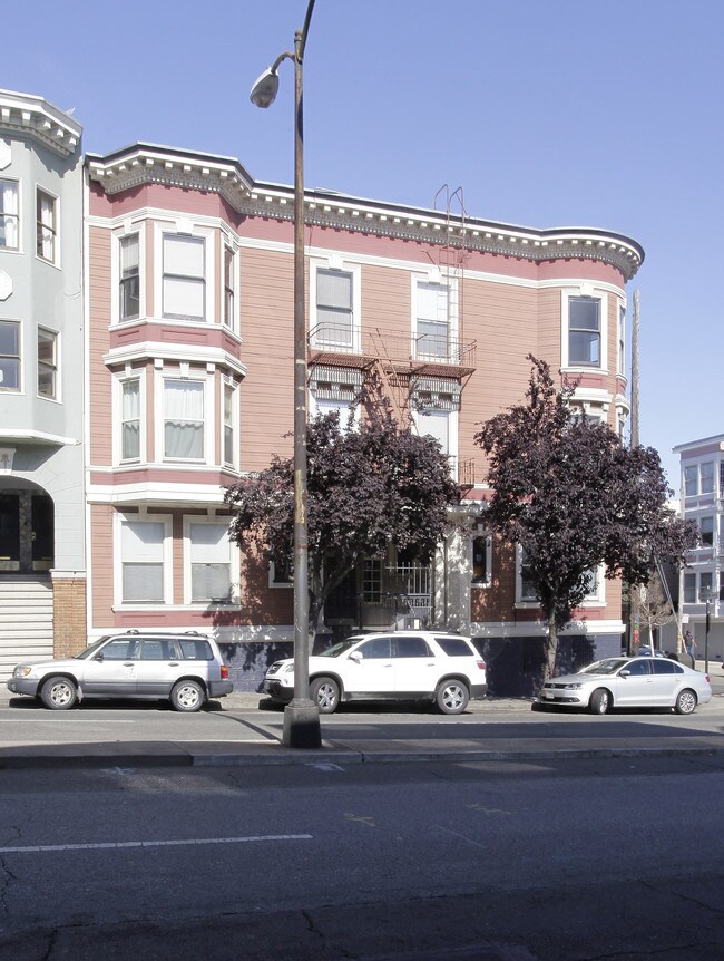 750 Guerrero in San Francisco, CA - Foto de edificio - Building Photo