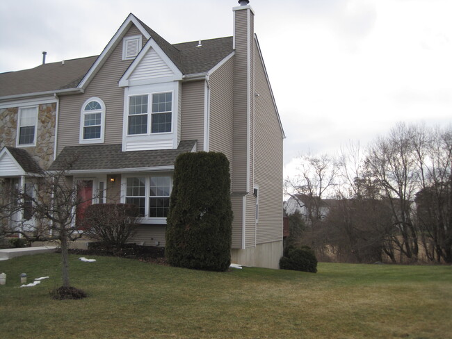 339 Countryside Ct in Collegeville, PA - Building Photo - Building Photo