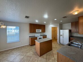 3619 Dunlap Fields in Converse, TX - Building Photo - Building Photo