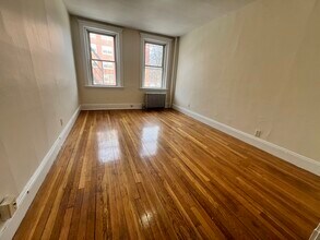 128 Washington St, Unit 37 in Boston, MA - Building Photo - Building Photo