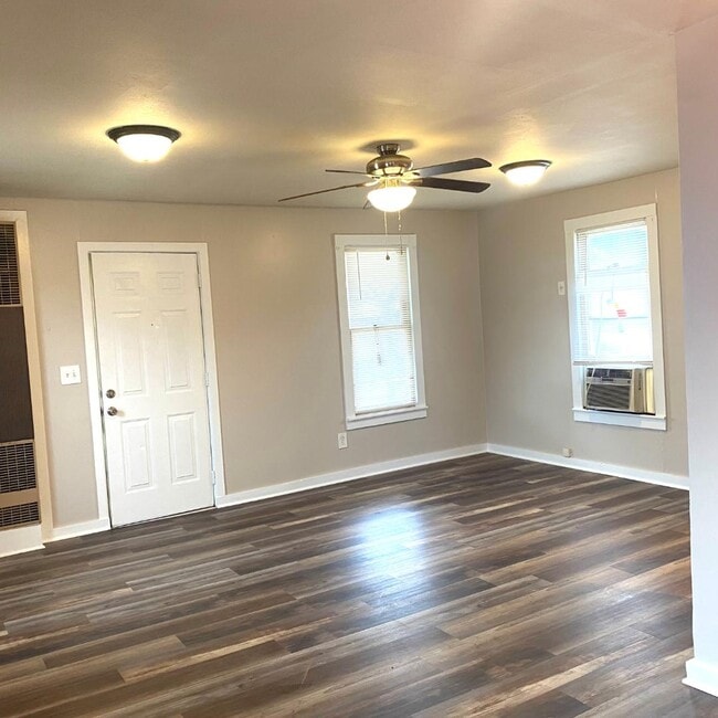 429 E Bridge St in Mulvane, KS - Building Photo - Building Photo