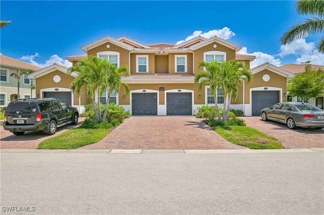 18238 Creekside Preserve Loop in Ft. Myers, FL - Building Photo