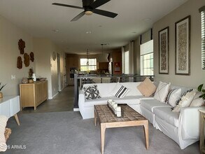 1663 E Hampton Ln in Gilbert, AZ - Building Photo - Building Photo