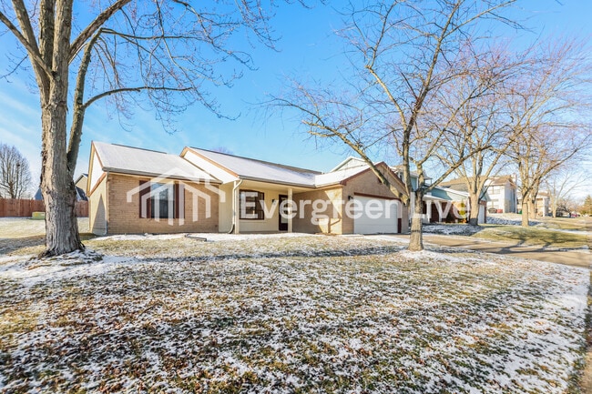 6850 Deer Bluff Dr in Dayton, OH - Building Photo - Building Photo