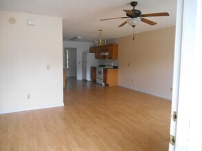 984 Live Oak Dr in Hinesville, GA - Building Photo - Building Photo