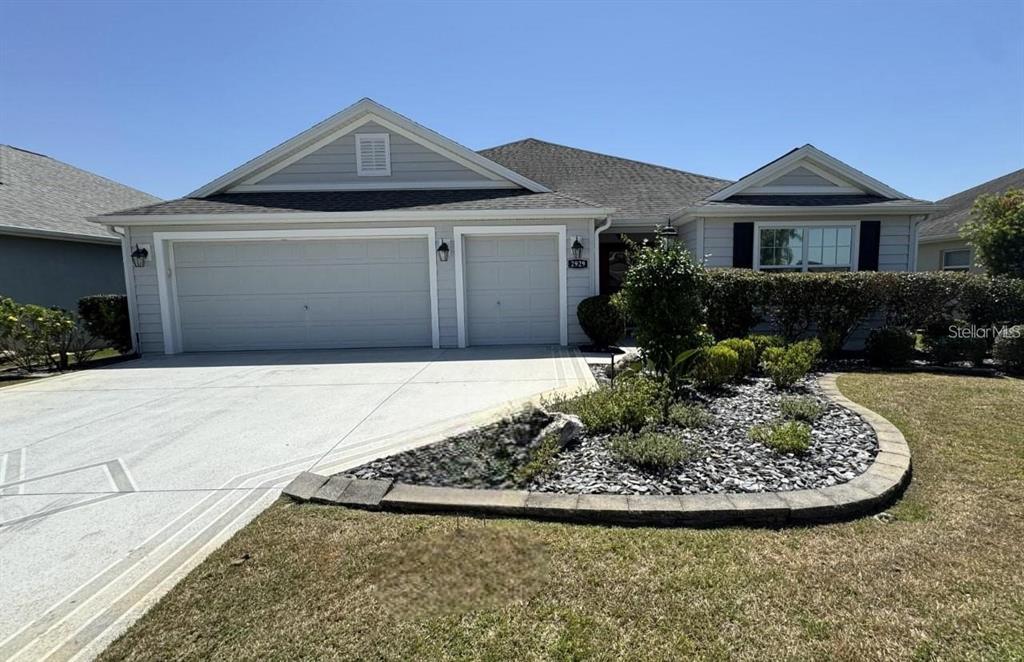 2929 French Oak Ave in the Villages, FL - Building Photo