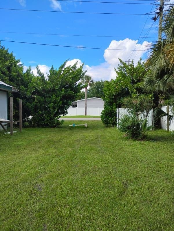 property at 1475 N Bridge St