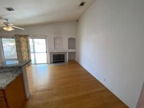 1026 Majesty Ct in Henderson, NV - Building Photo - Building Photo