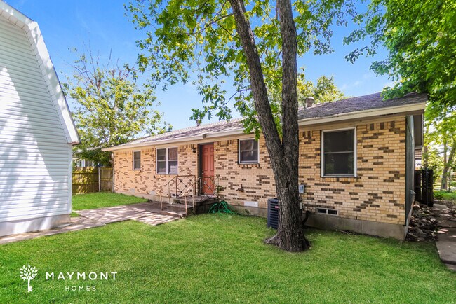 2619 Globe Ave in Dallas, TX - Building Photo - Building Photo