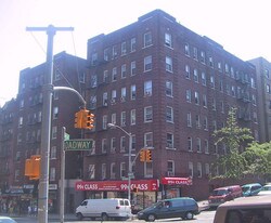 4520-4524 Broadway in New York, NY - Building Photo