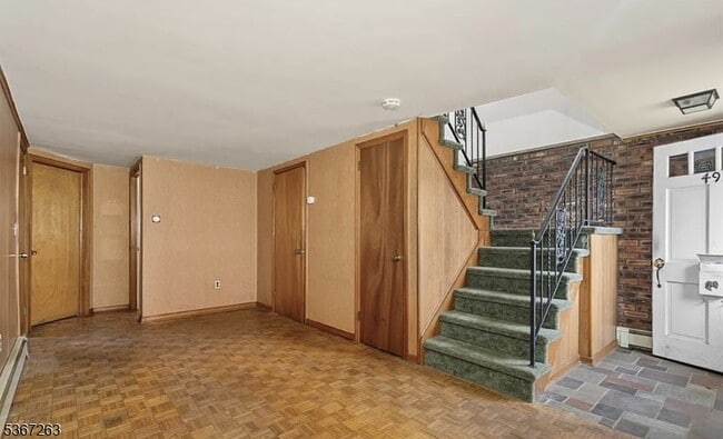 495 Brook Ave in Passaic, NJ - Foto de edificio - Building Photo
