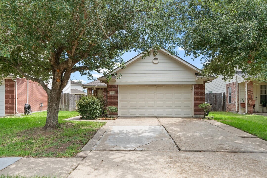 14239 Brunswick Point Ln in Houston, TX - Building Photo