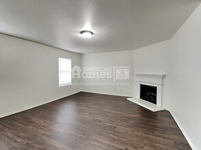 1108 Beaverwood Ln in Crowley, TX - Foto de edificio - Building Photo