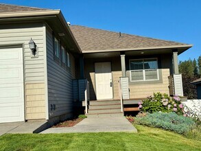 4511 N Hutchinson Ln in Spokane, WA - Foto de edificio - Building Photo