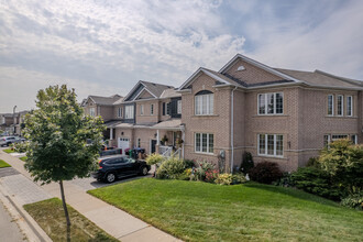 159-173 Crystal Glen Cres in Brampton, ON - Building Photo - Building Photo