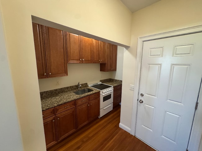 293 Broadway in Methuen, MA - Building Photo - Building Photo