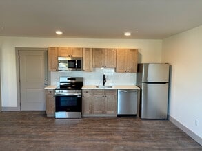 747 Pontiac in Cranston, RI - Building Photo - Building Photo