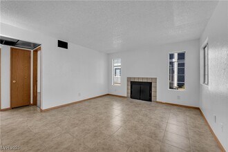 1859 Dwarf Star Dr in Las Vegas, NV - Building Photo - Building Photo