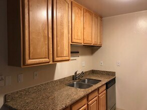 1236 Walker Ave in Walnut Creek, CA - Building Photo - Building Photo