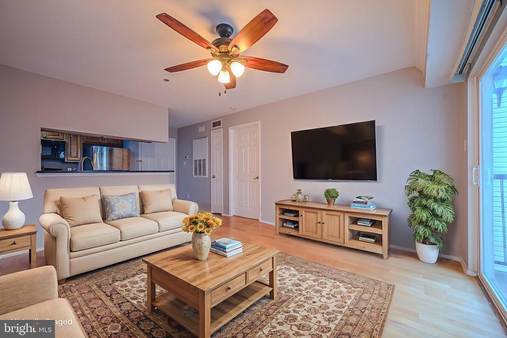 3307 Wyndham Cir in Alexandria, VA - Building Photo