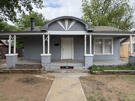 2119 15th St in Lubbock, TX - Building Photo