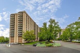 Claridge House II in Verona, NJ - Building Photo
