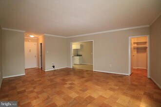 10500 ROCKVILLE in Rockville, MD - Building Photo - Building Photo