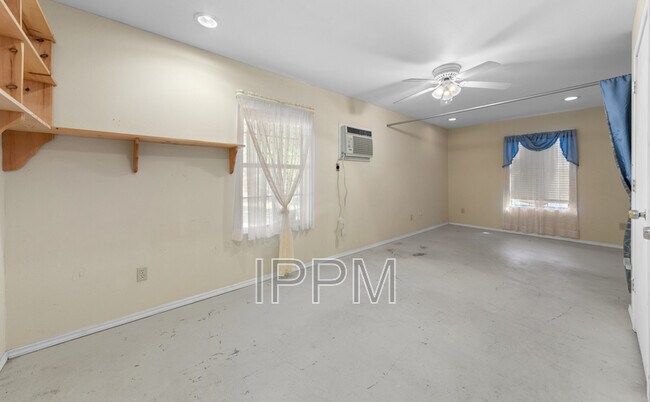 1105 Colt in La Feria, TX - Foto de edificio - Building Photo