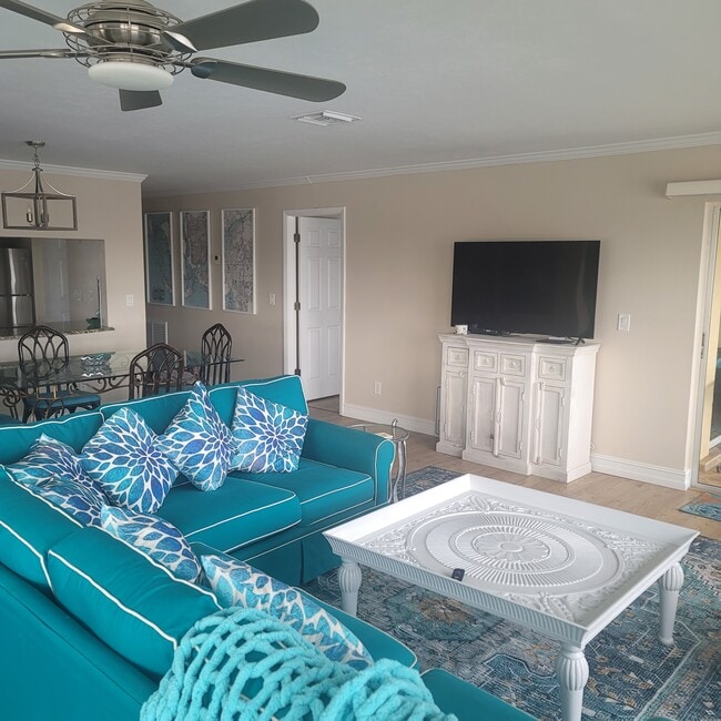 408 Tudor Dr, Unit Bimini Basin - Tudor Dr. in Cape Coral, FL - Building Photo - Building Photo