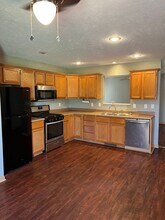 136 Maplewood St in Rogersville, MO - Building Photo - Building Photo